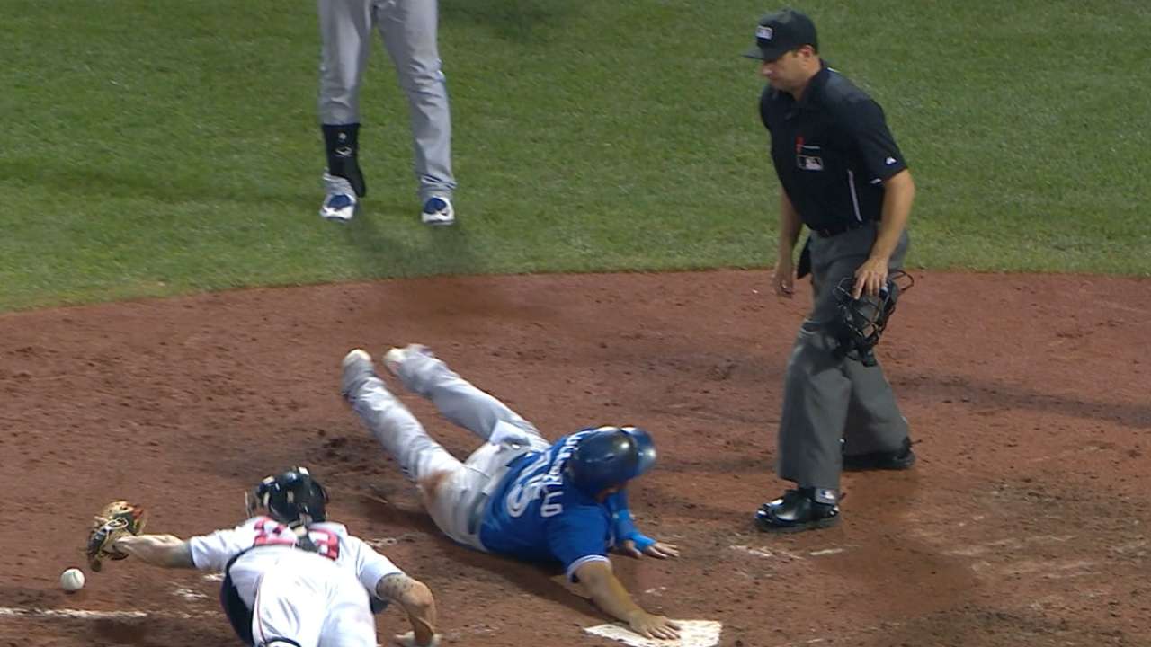 Extra effort: Jays extend AL East lead