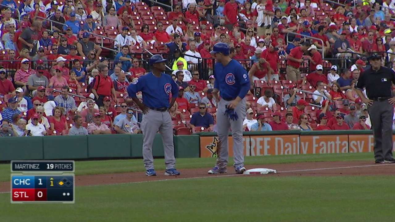 Grichuk gives ball to Heyward