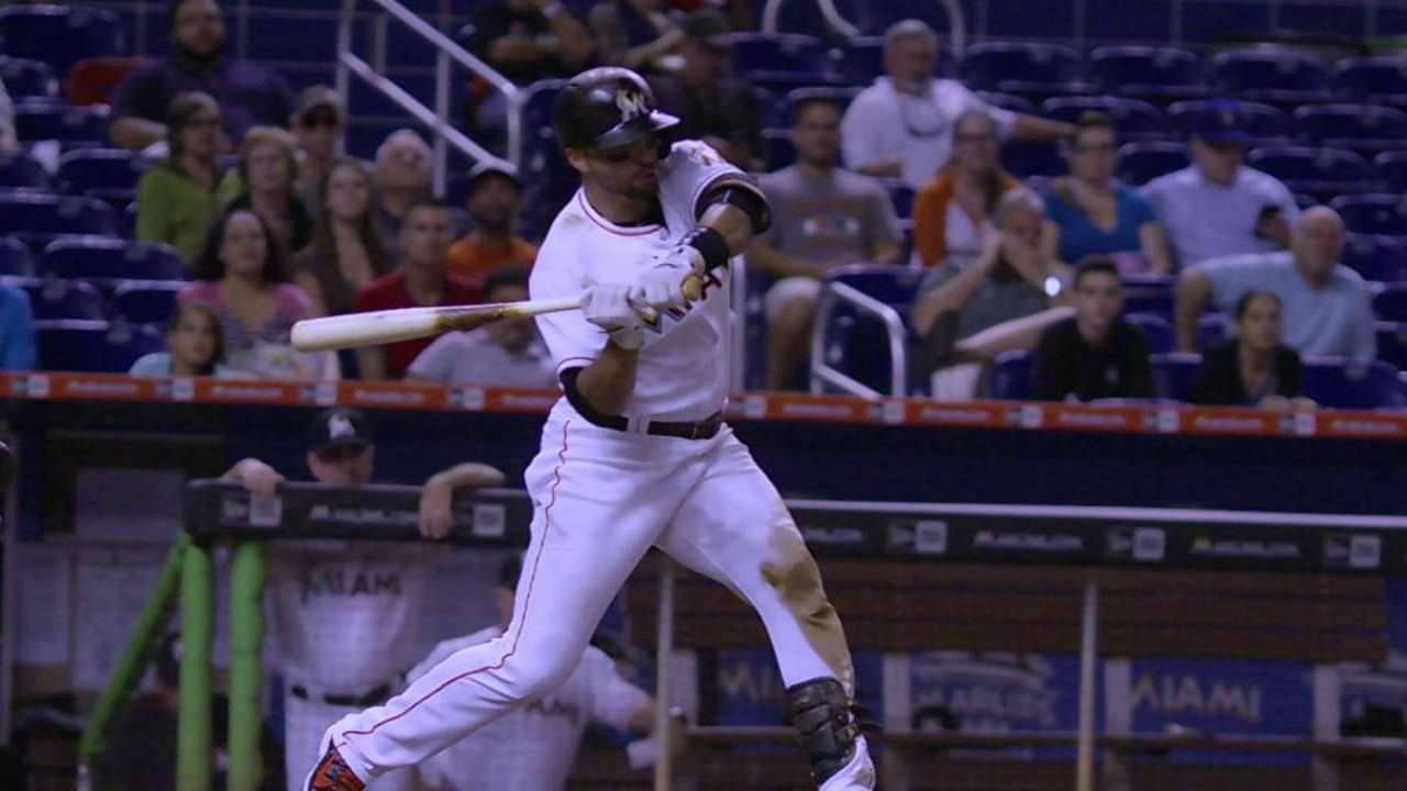 Martín Prado se destaca por su liderazgo en los Marlins