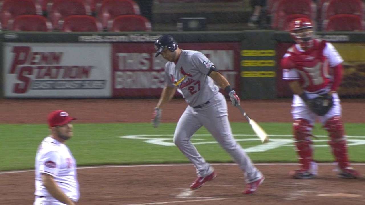 Peralta reaches on dropped popup
