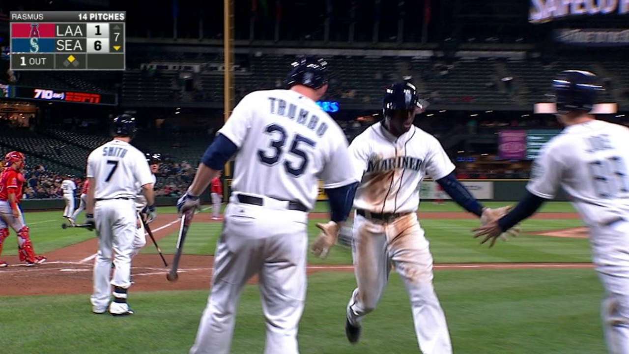 Cano's two-run double