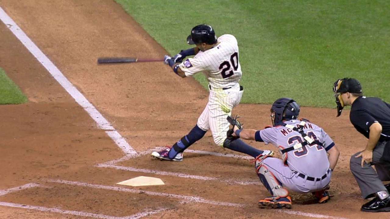 Rosario's 10th HR puts rookie in rarefied air