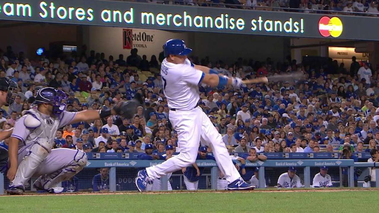Ellis' solo homer