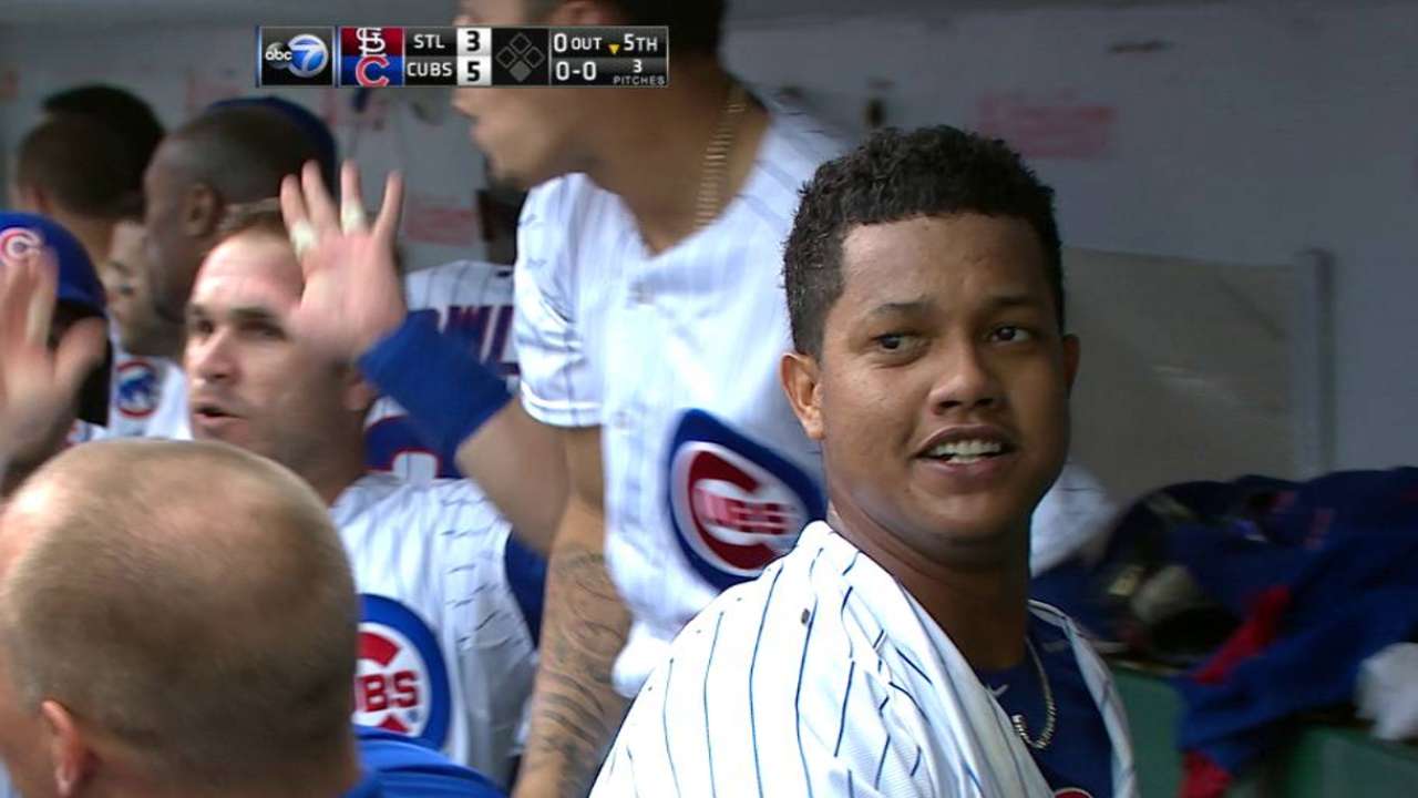 Castro suena dos HR y Cachorros vencen a Cardenales