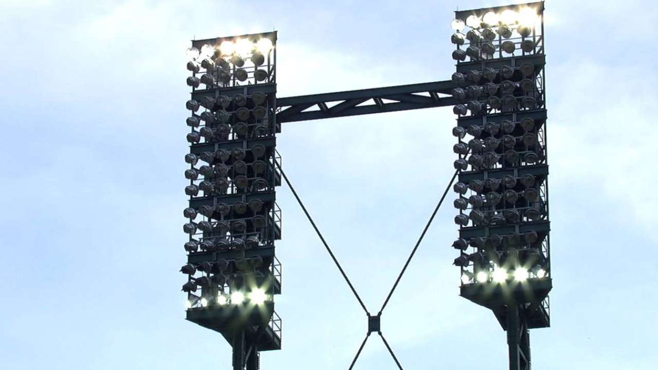 Power outage delays Royals-Tigers matchup