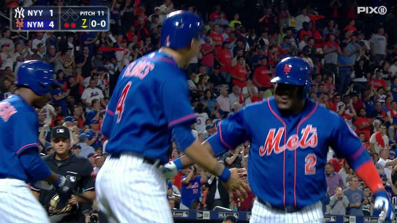 Mets add Uribe to World Series roster