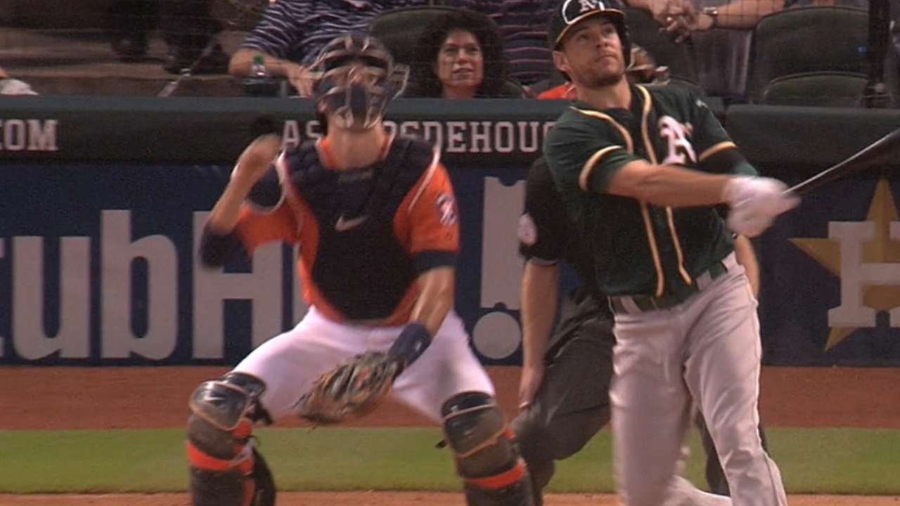 Valencia has Astros' number in 2015