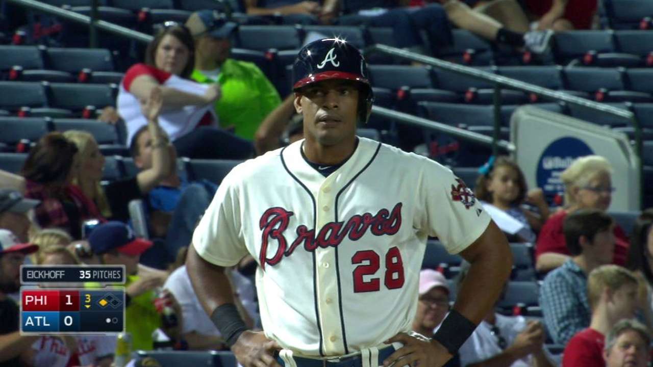 Freeman lidera remontada de los Bravos sobre Filis