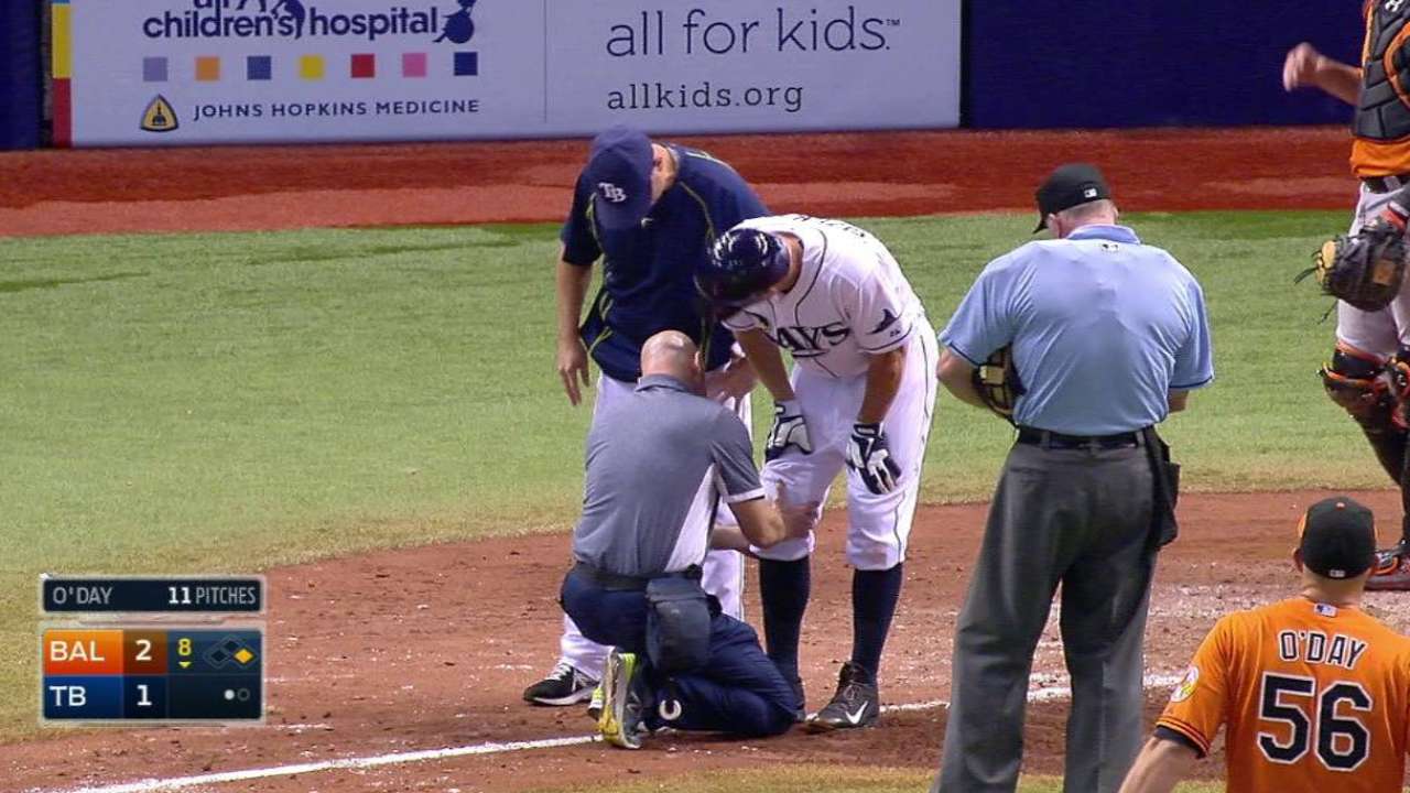 Sizemore exits after HBP, is day to day