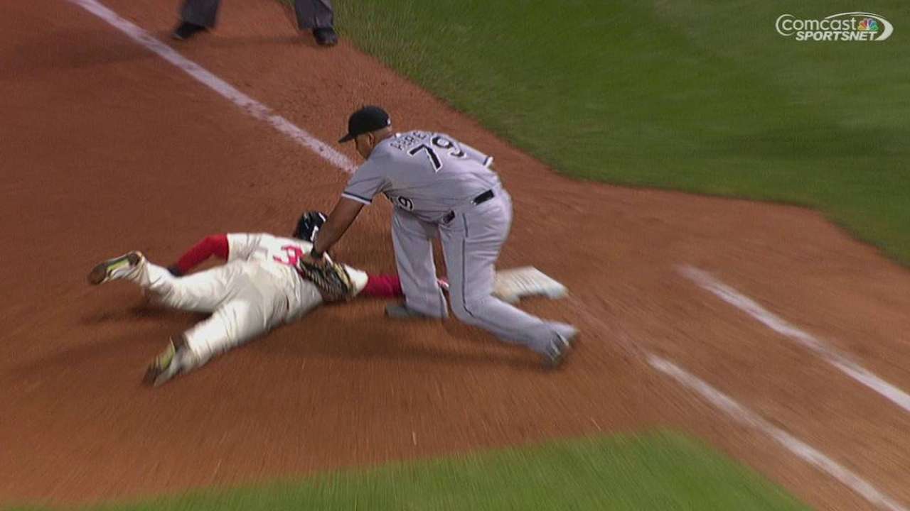 Almonte's pickoff ends Tribe's night of missed chances