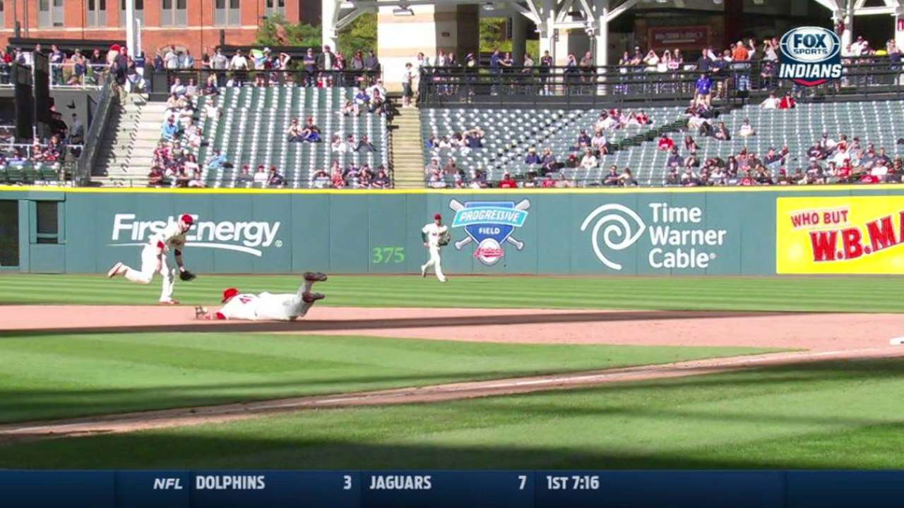 Santana's diving stop