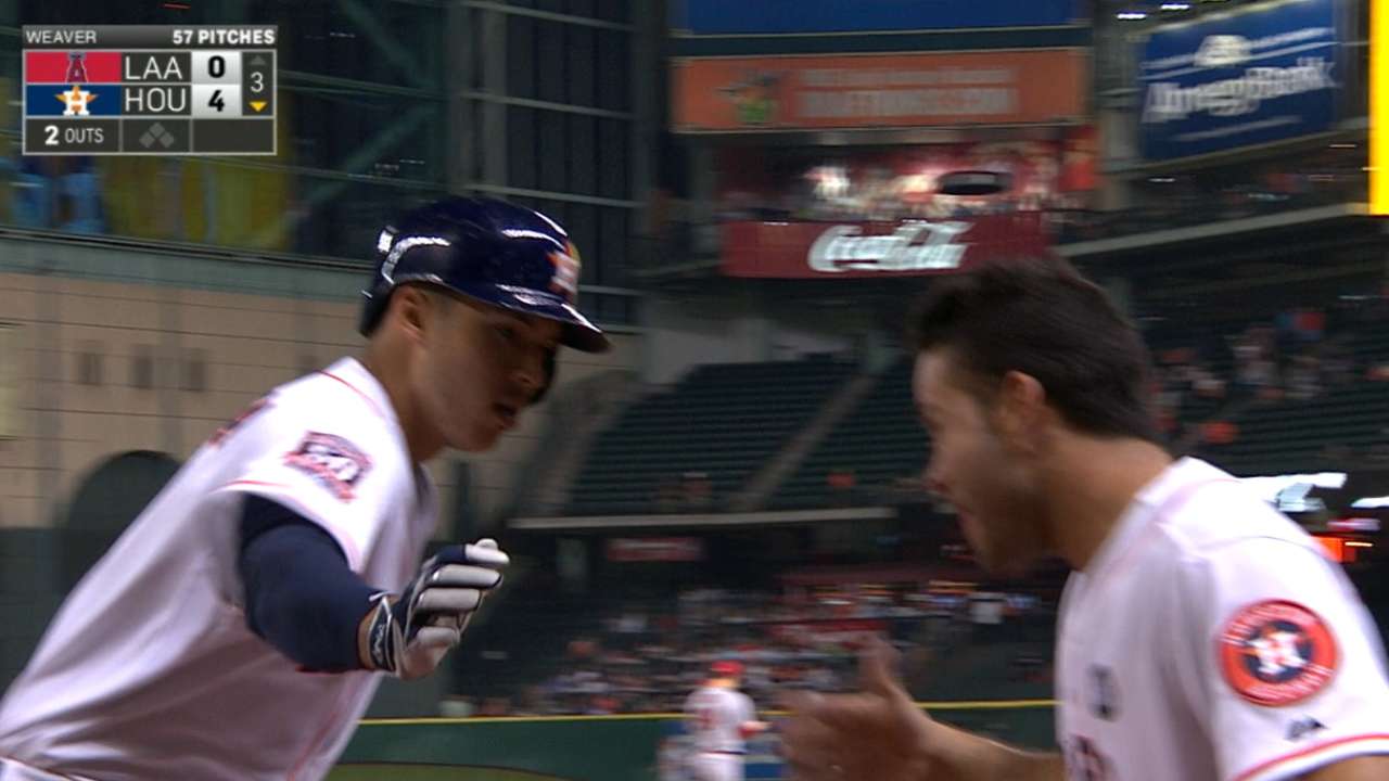 Astros top Angels, now 1 back in AL West
