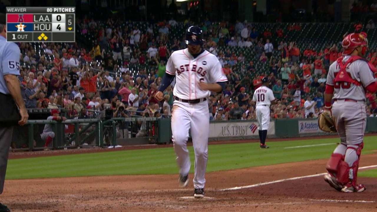 Astros rediscover swagger at perfect time