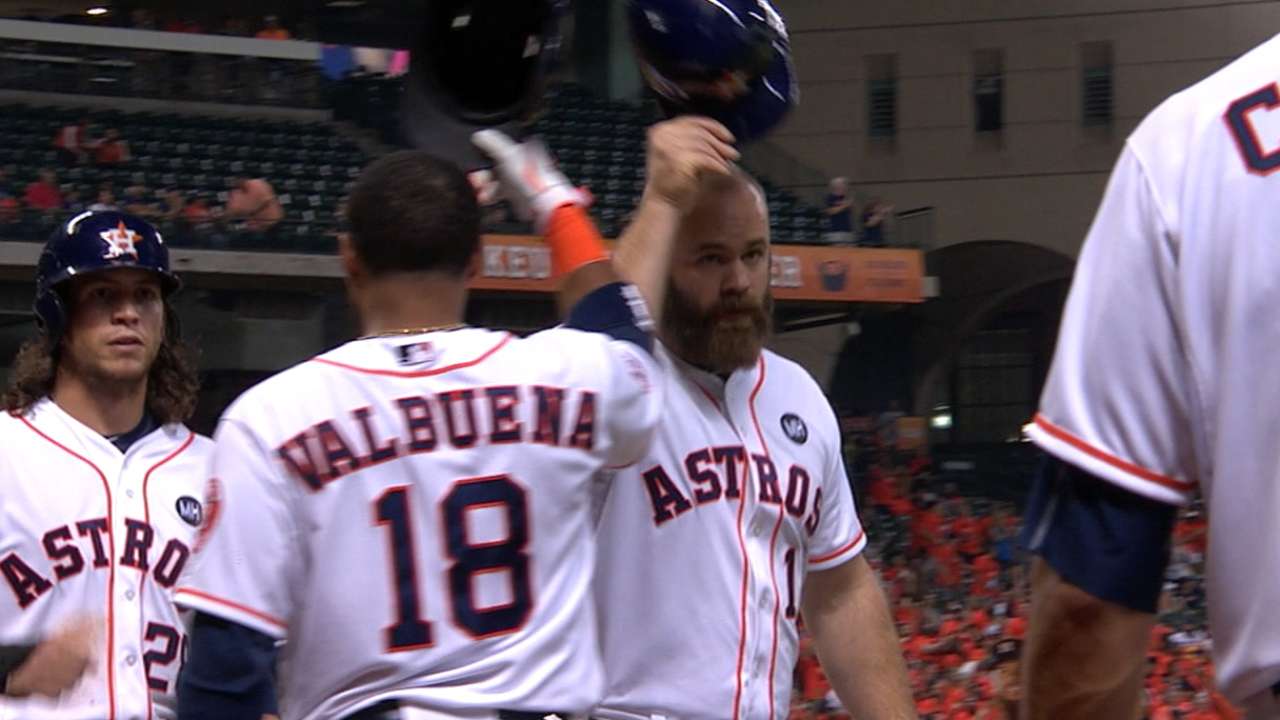 Astros gain on Rangers, bump Angels back