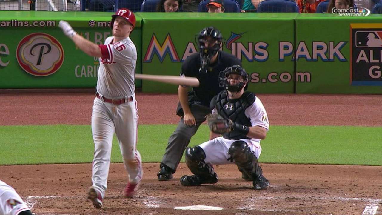 Asche suena dos jonrones y Filis doblegan a Marlins