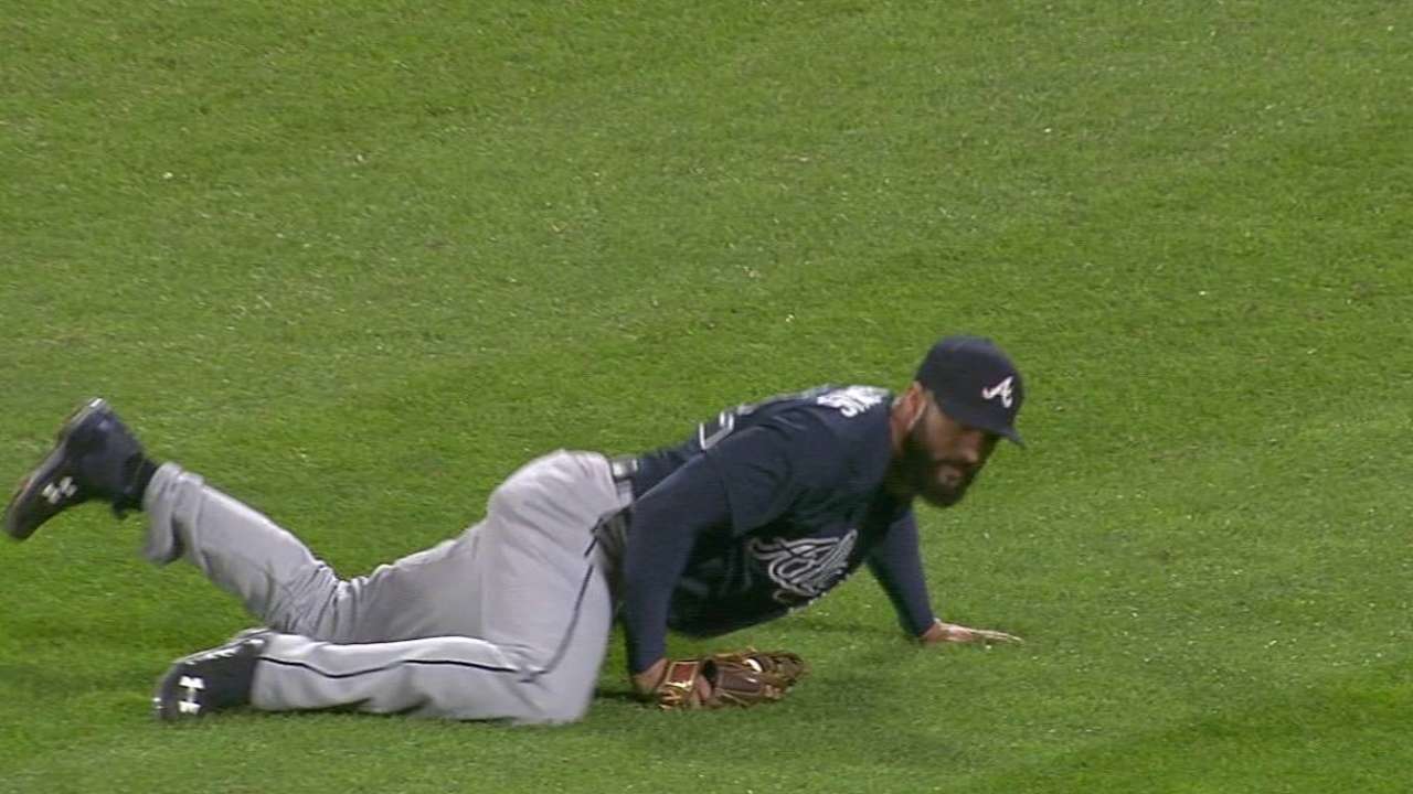 Markakis' diving catch