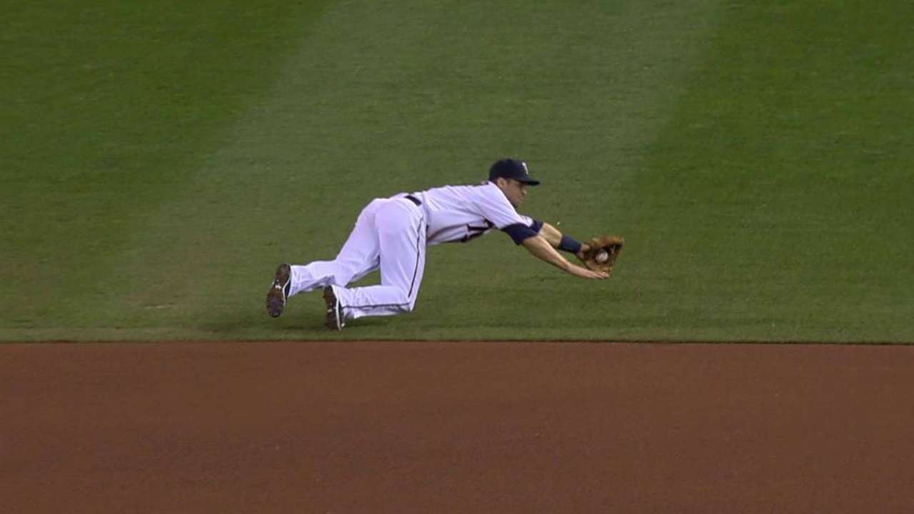 Dozier among finalists for Gold Glove Award