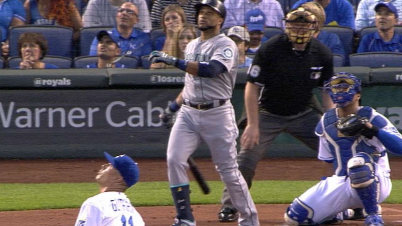 Canó batea par de HR y Seattle aplasta a Reales