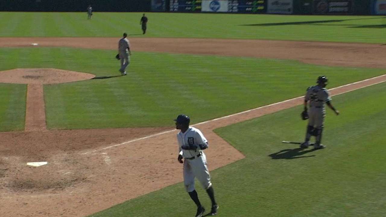 Kinsler's RBI single