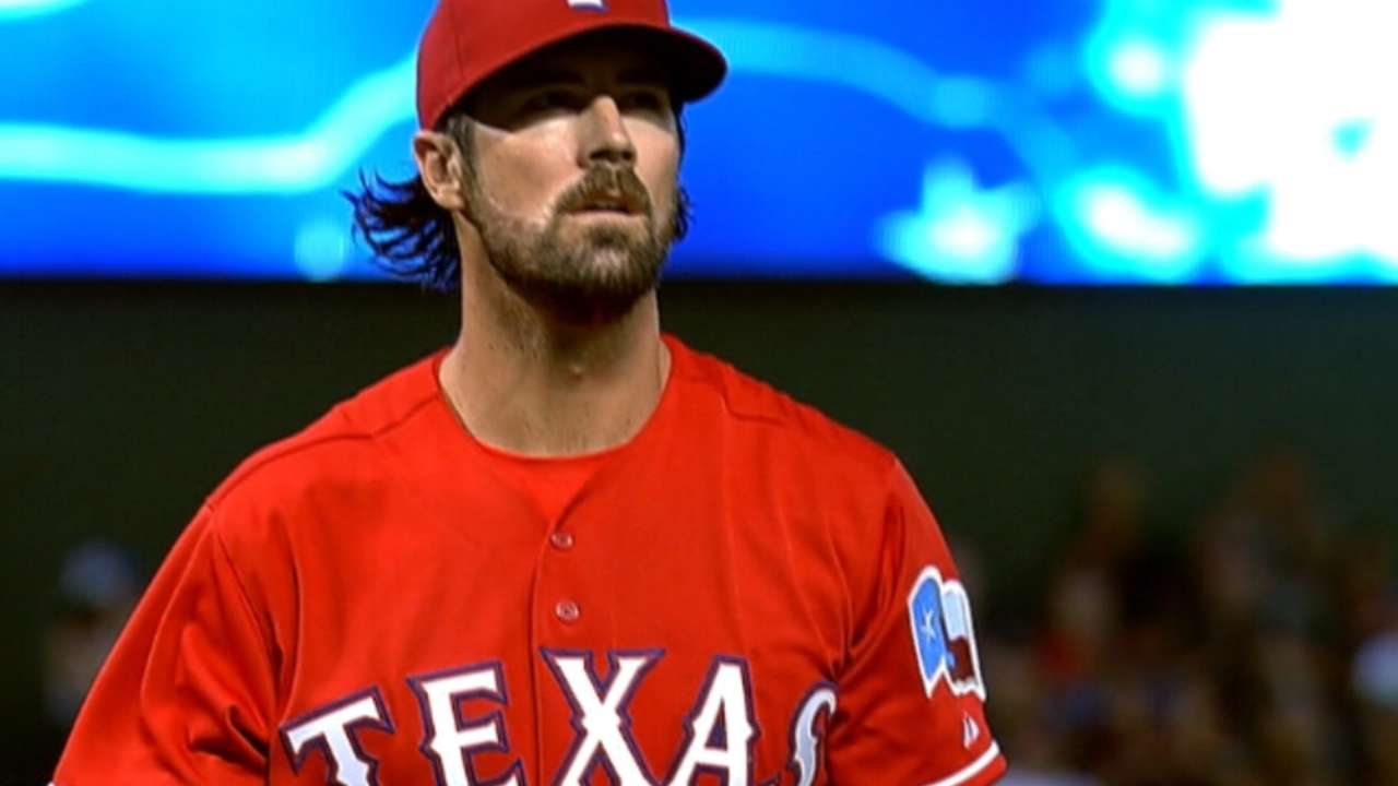 Hamels continues to roll