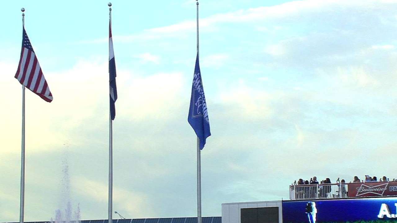 Royals raise AL Central championship flag