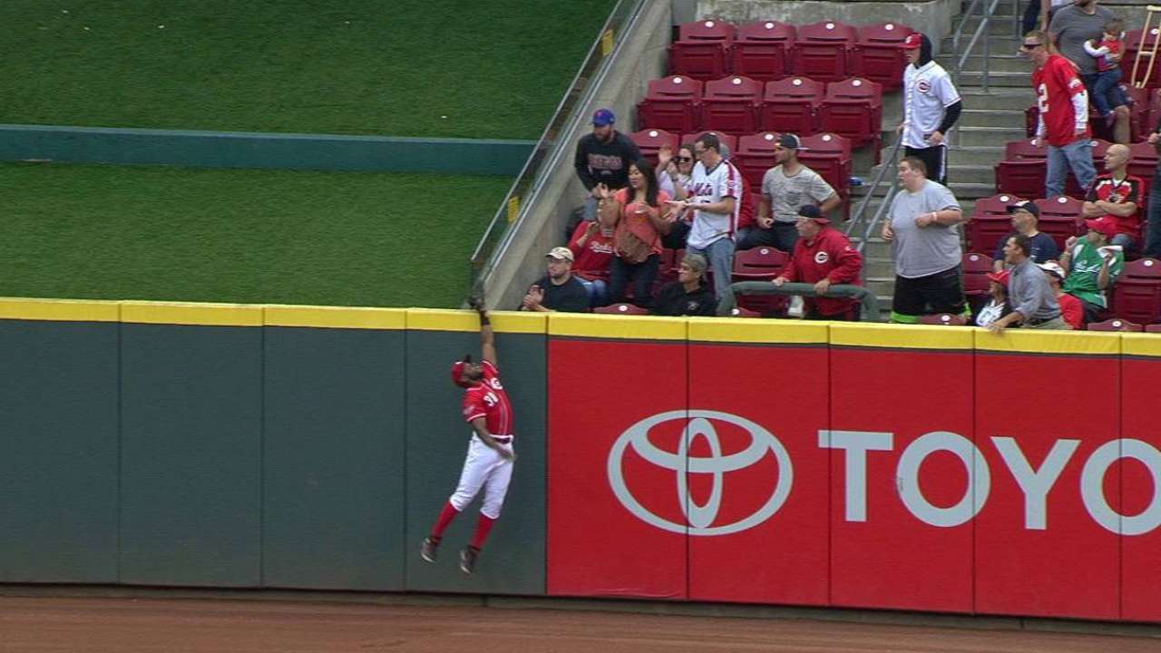 Reds make some roster decisions, outright 7