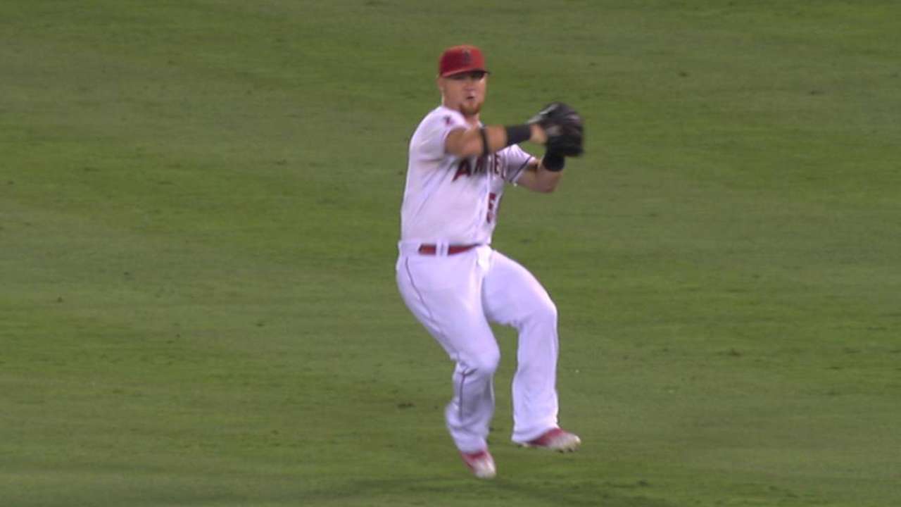 Calhoun throws out Semien