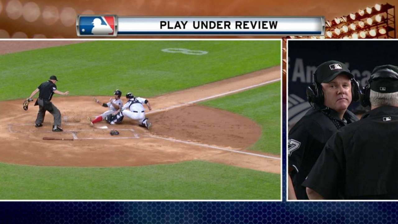 Bogaerts beats the throw
