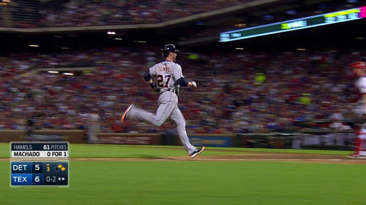 Machado's game-tying double