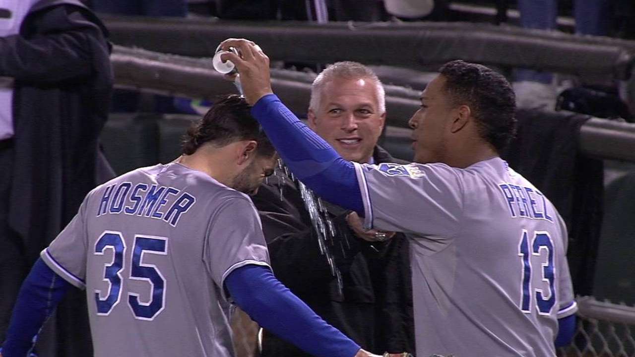 Hosmer's blast in extra frames rescues 'pen