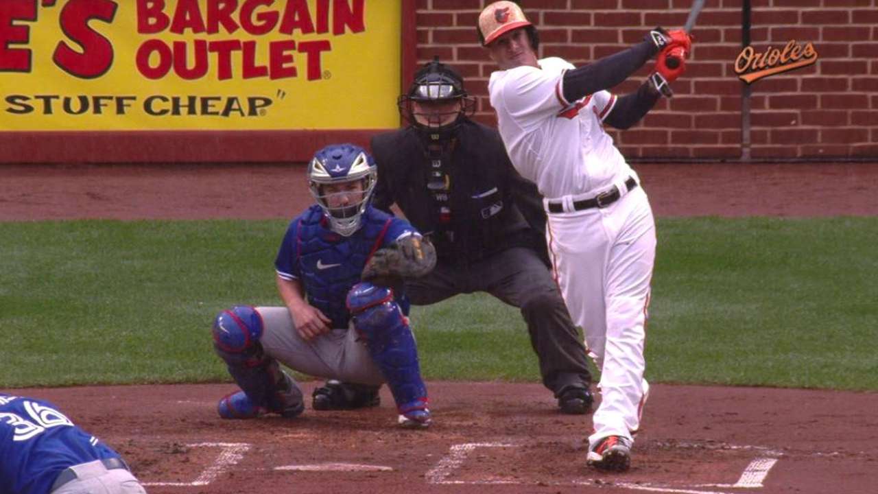 Machado's two-run shot