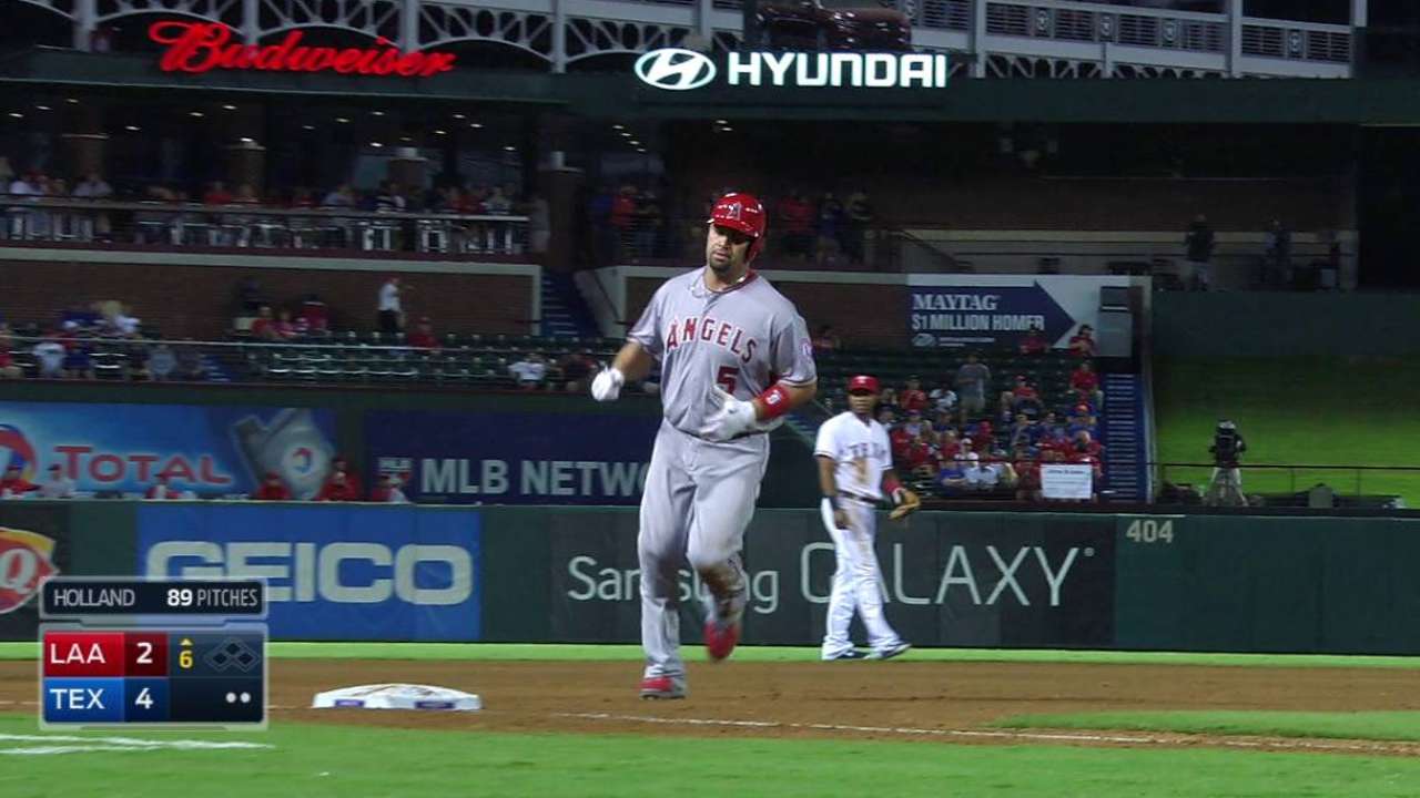 Pujols' solo homer
