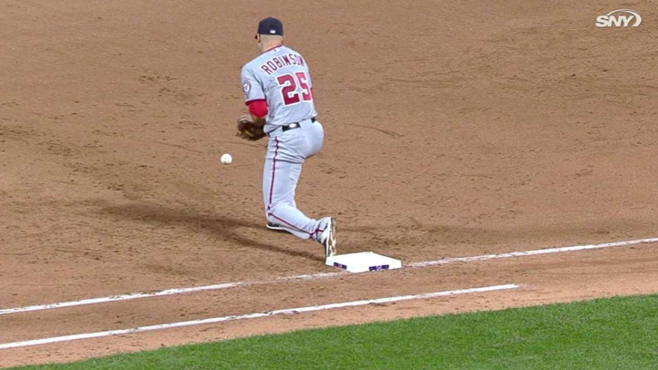 Plawecki reaches on error in 6th
