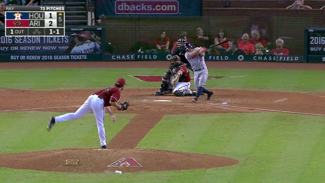 Altuve triples to left