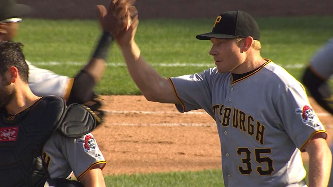 Melancon's Bucs record 51 saves