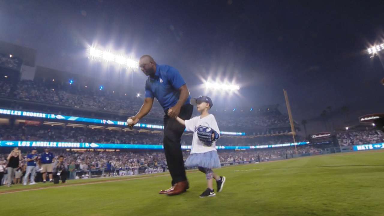 Dodgers, Mets open series with grand pregame