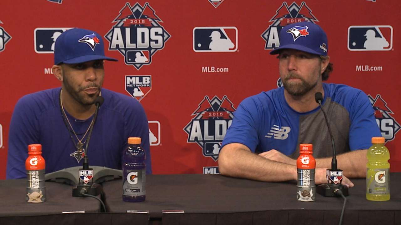 Blue Jays hope Dickey toys with KC in Game 4