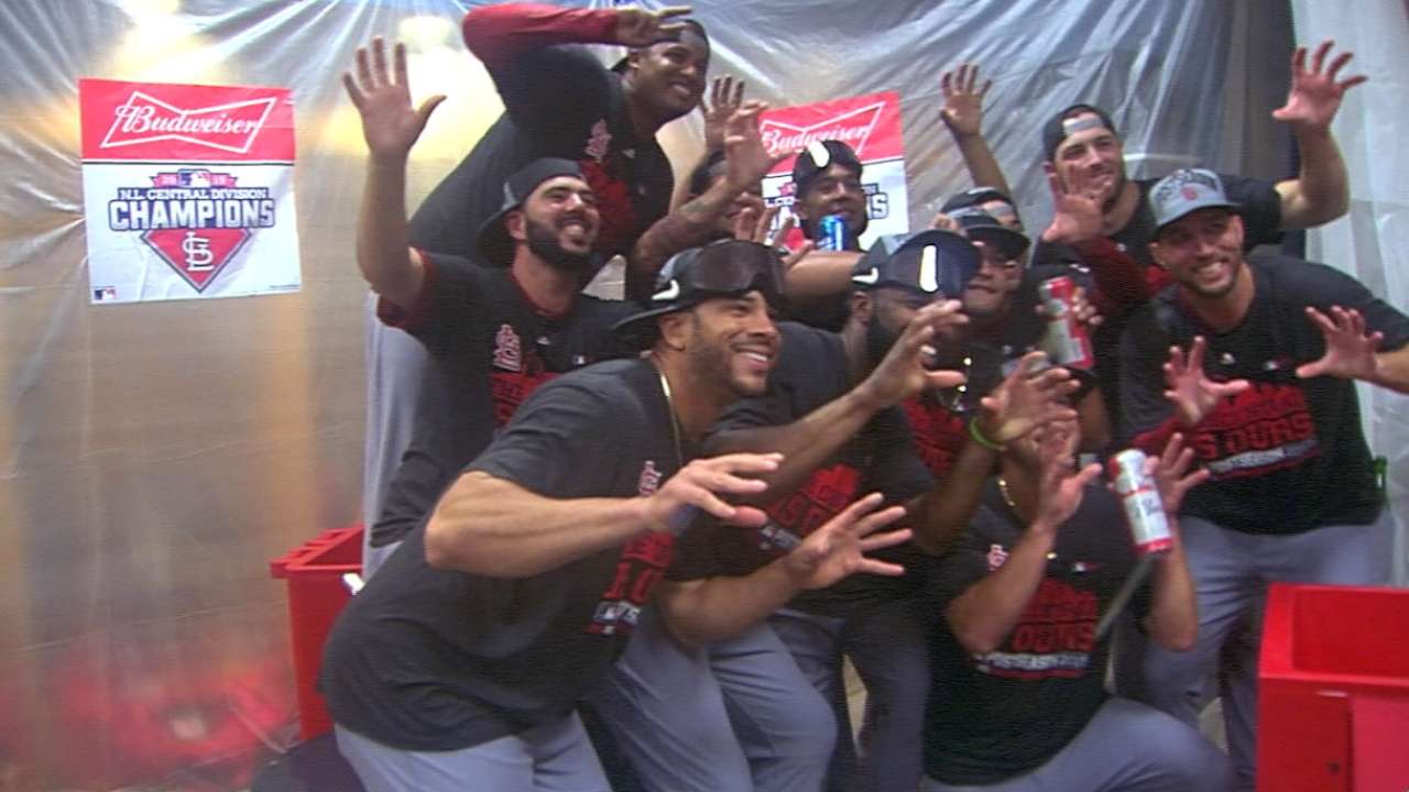 Pitching prevails in Cards' century-mark '15