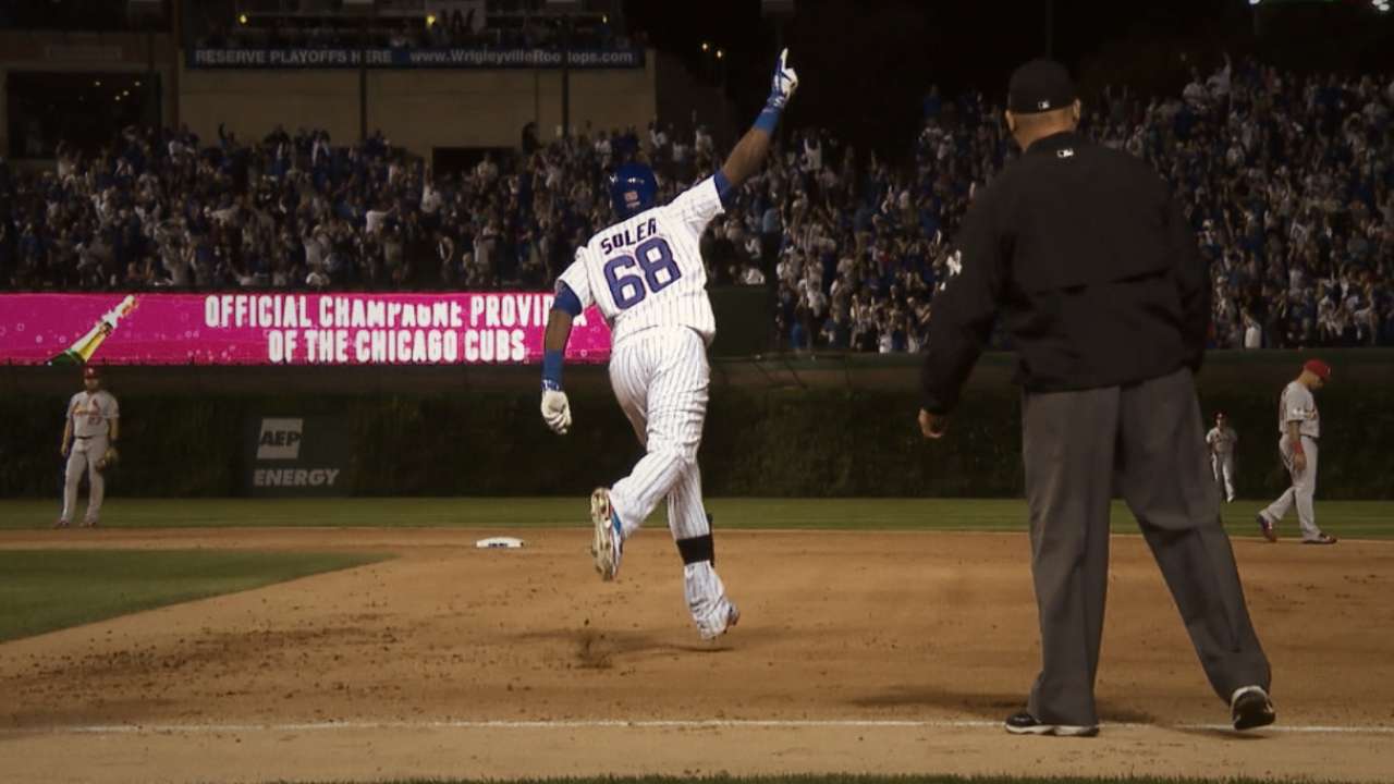 Cubs slug 6 homers, have Redbirds on ropes