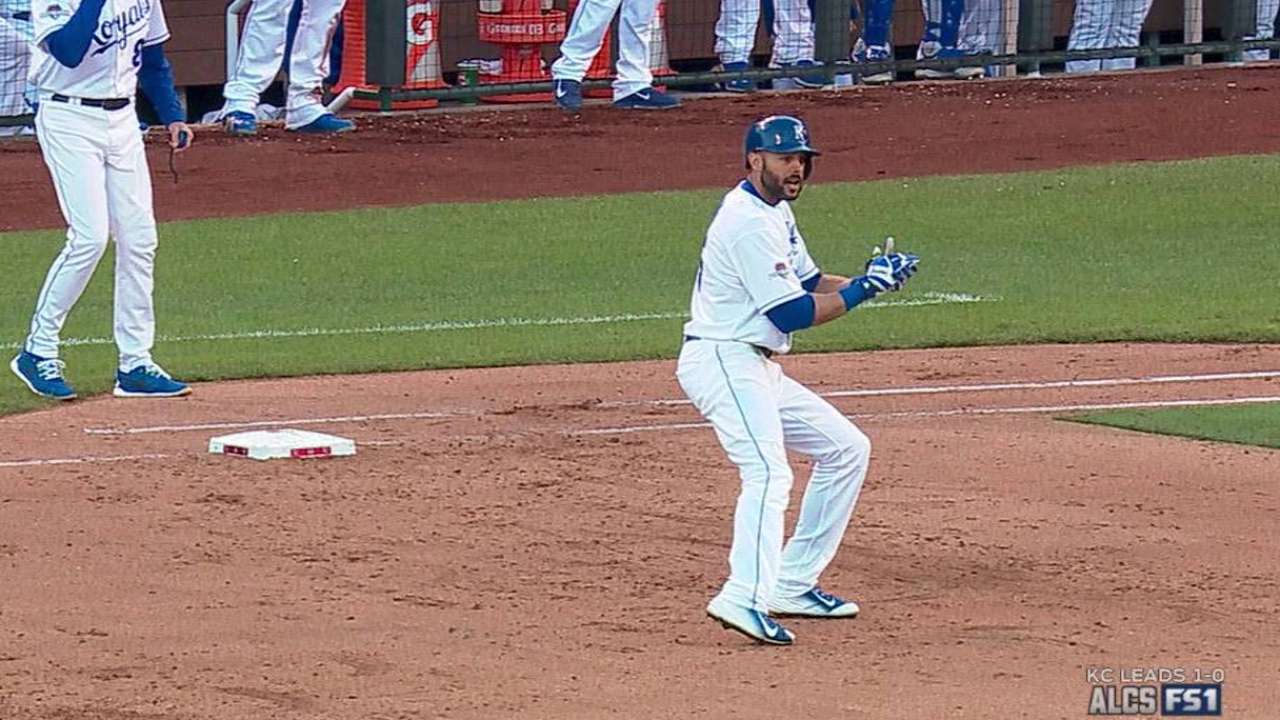 Reales remontan en la 7ma para vencer a los Azulejos en el Juego 2 de la SCLA