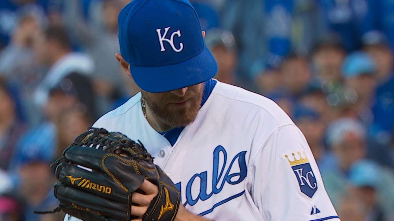 Davis wades through 9th for Game 2 save