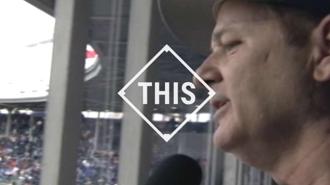 Famous fans stretch their pipes at Wrigley