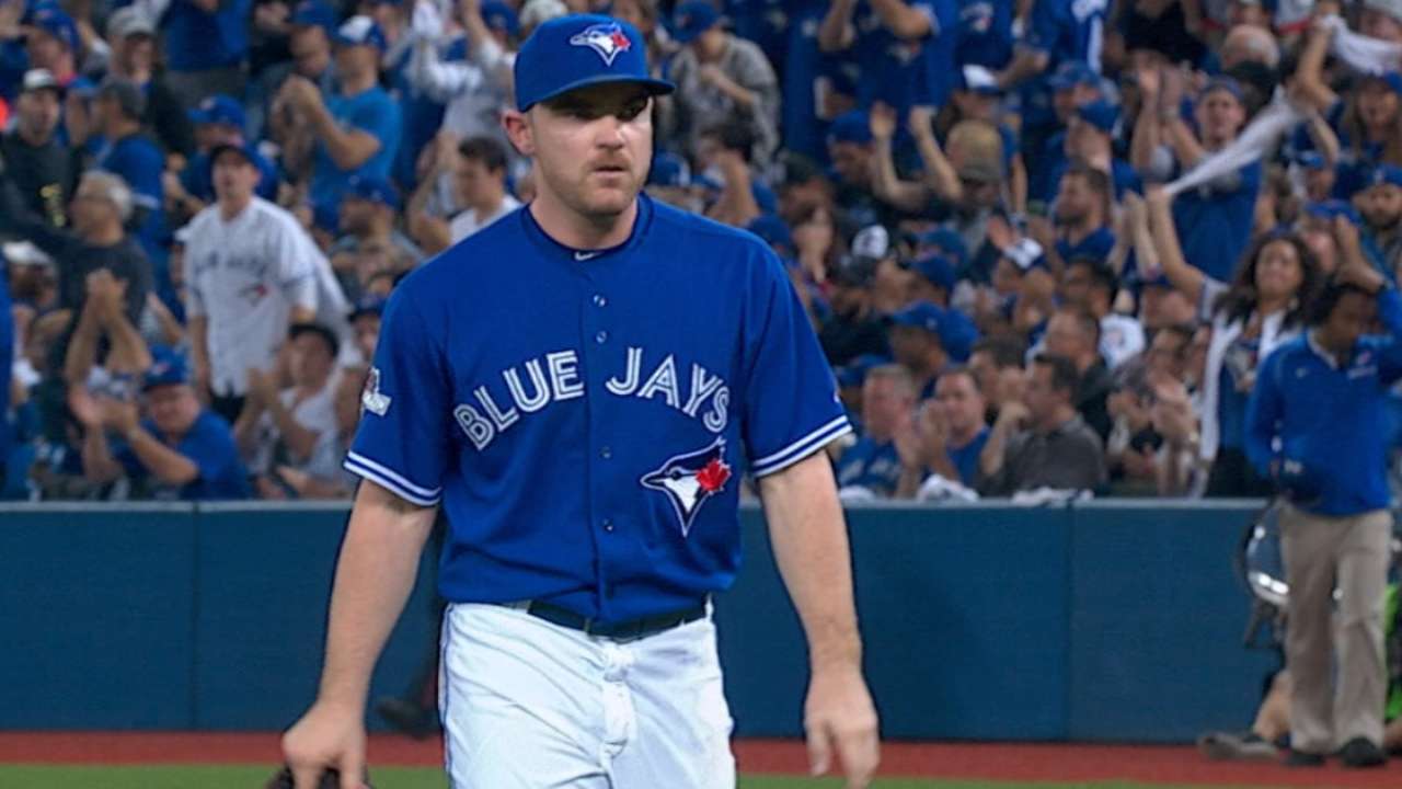 Hendrik's scoreless relief