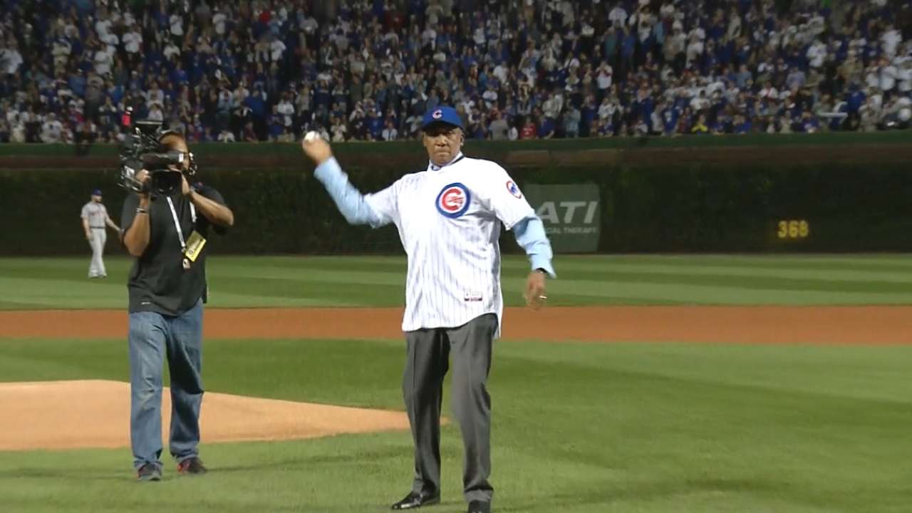 Cubs fans pumped up early, often at Wrigley