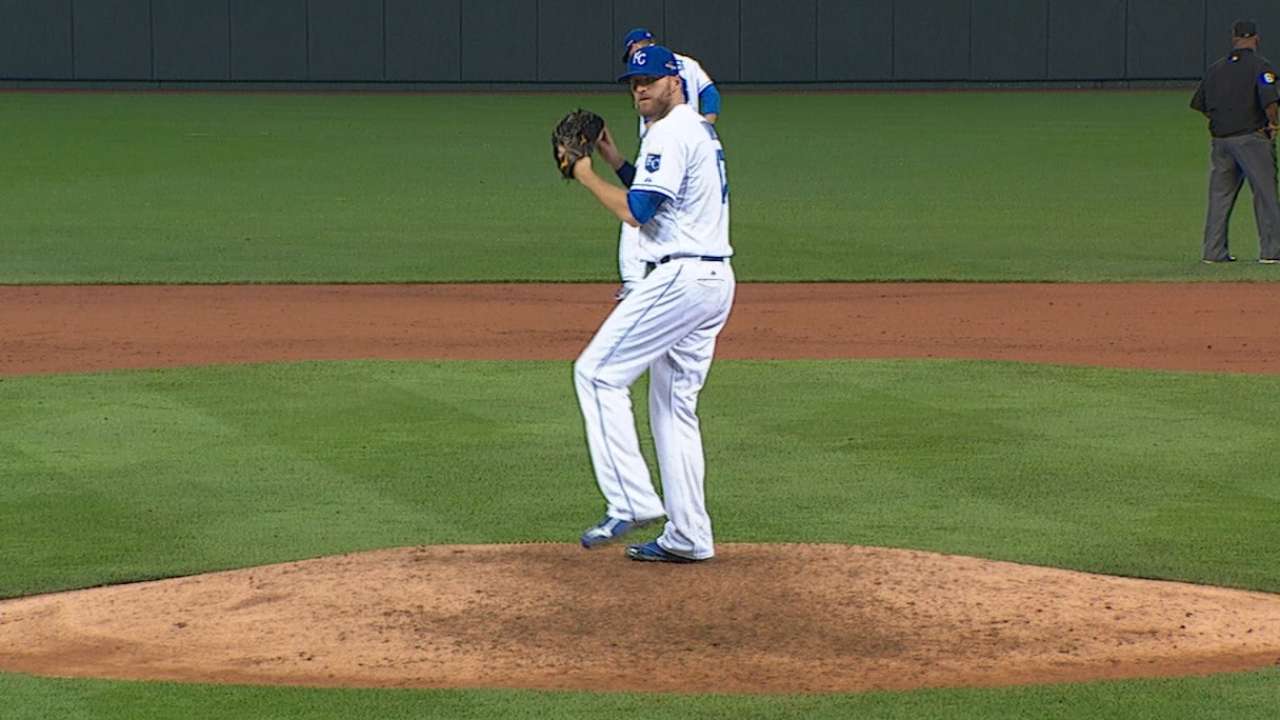Royals' Davis gets the job done