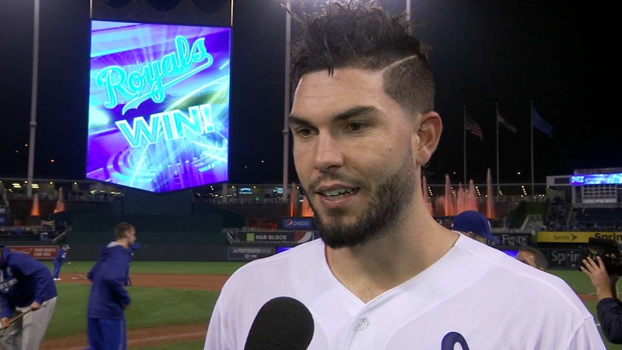 Royals open Mets' eyes with gritty Game 1 win