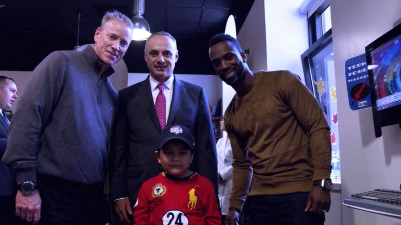 MLB, SU2C visit kids in hospital