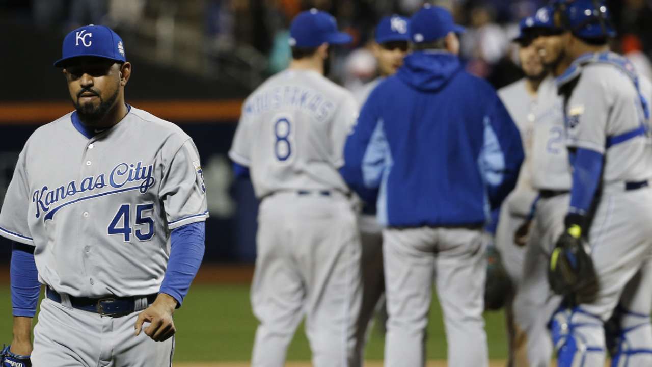 Yost on Morales' errant throw