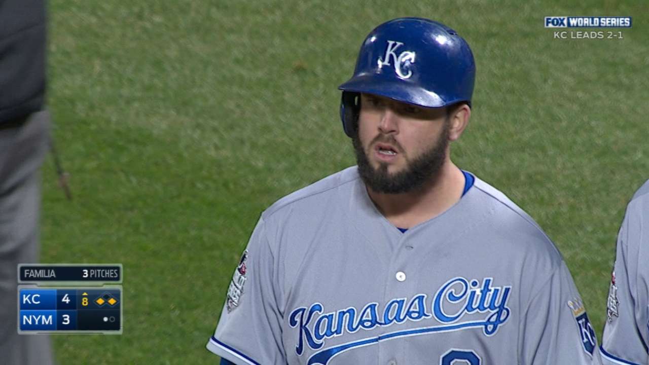 Moustakas' go-ahead single