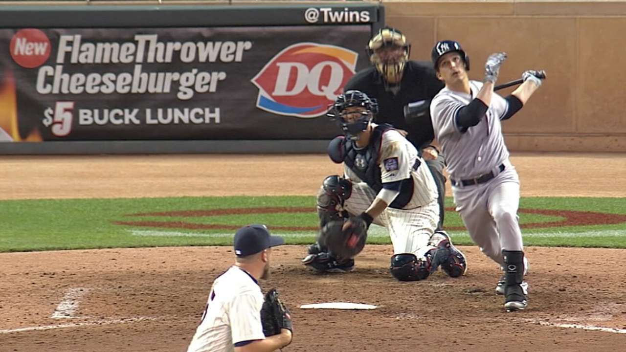 Twins acquire Murphy, send Hicks to Yanks